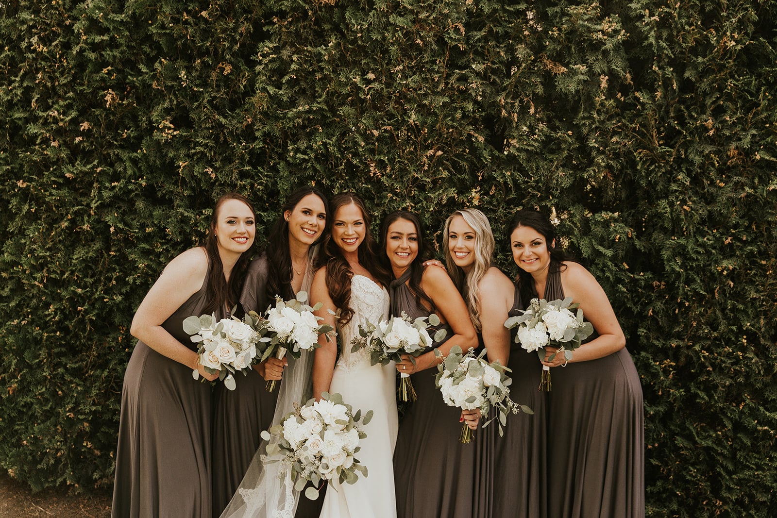 gorgeous bridal party, bride and bridesmaids, wedding gown, wedding flowers