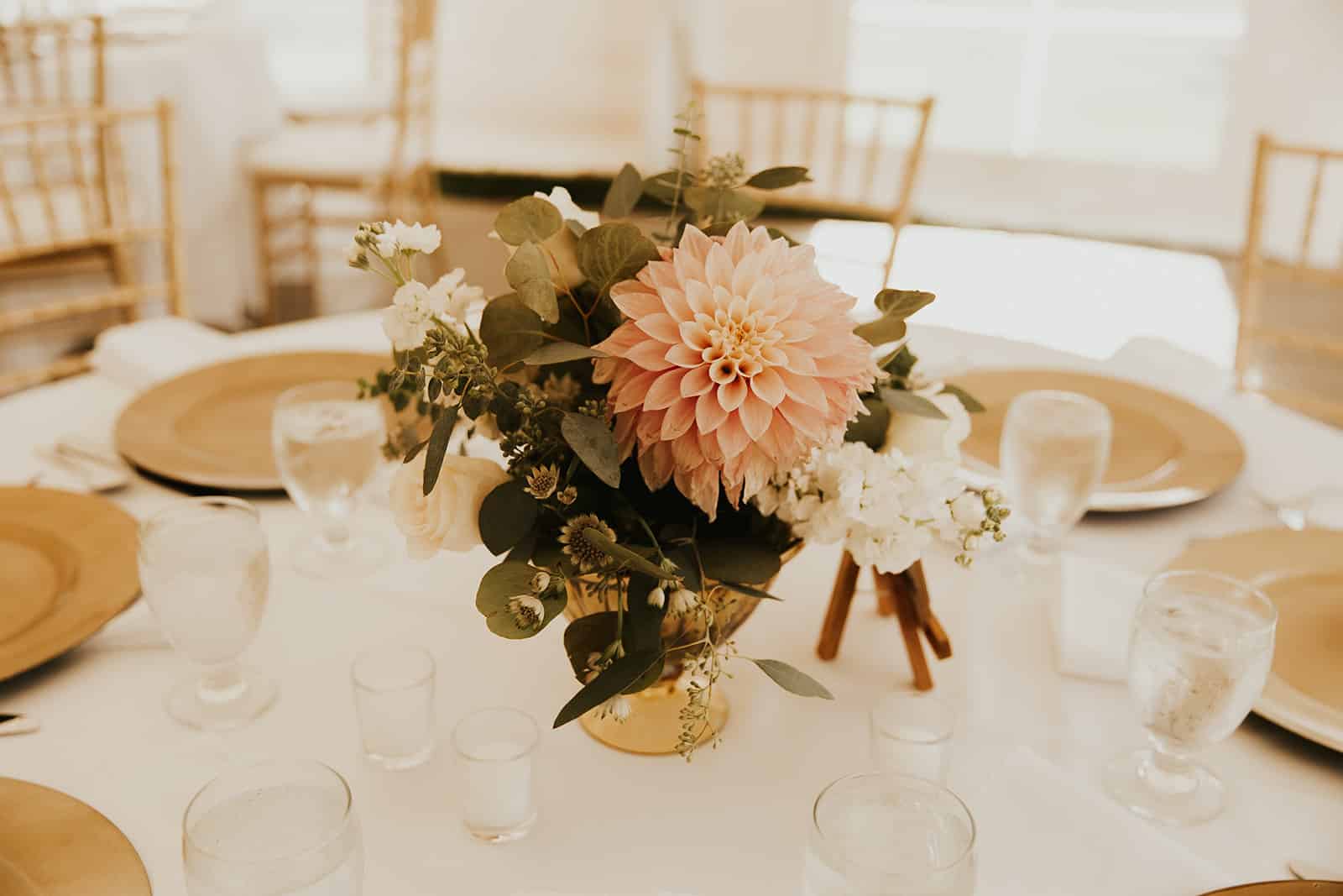 cafe au lait dahlia, classic wedding flowers, eucalyptus, gold, ivory, blush flowers, urn centerpieces, portland wedding florist, portland wedding flowers, oregon wedding florist, oregon wedding flowers, classic romantic wedding, bride and groom, engaged, wedding day, wedding flowers, wedding florist