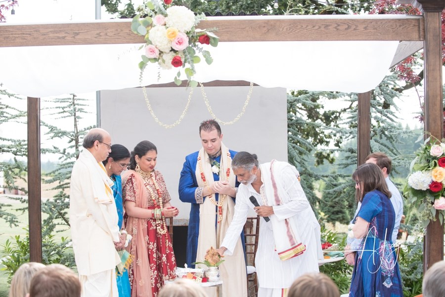 indian wedding ceremony, indian wedding, portland wedding flowers, portland wedding florist, oregon wedding florist, oregon wedding flowers, east indian wedding, northwest wedding, redland family farm