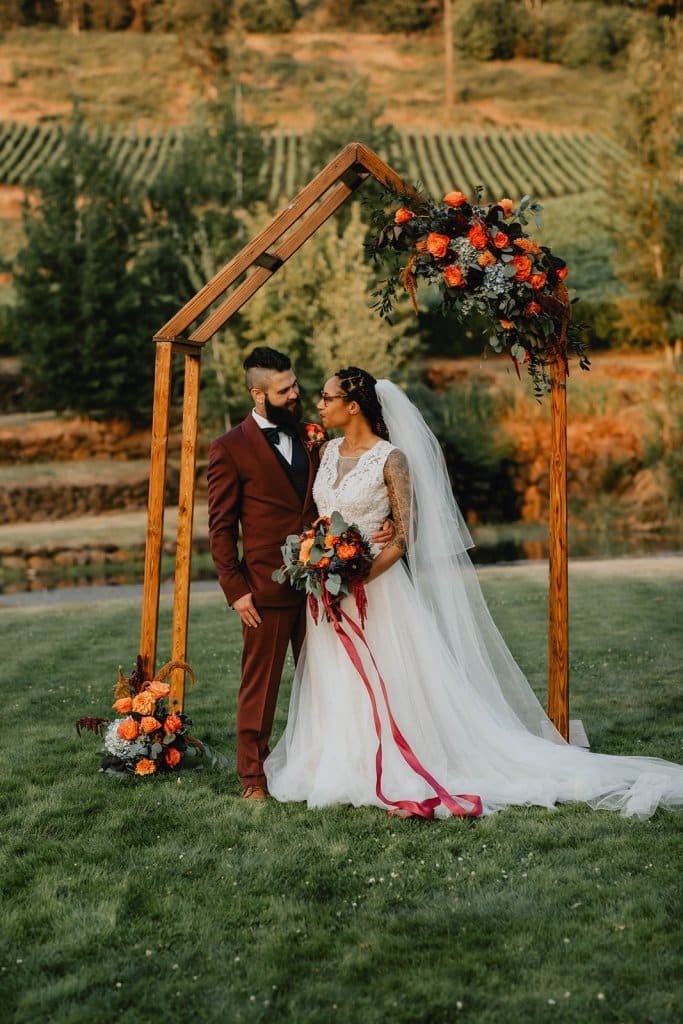 Intimate Eola Hills Wedding ~ Grace & Taylor Intimate Eola Hills Wedding ~ Grace & Taylor