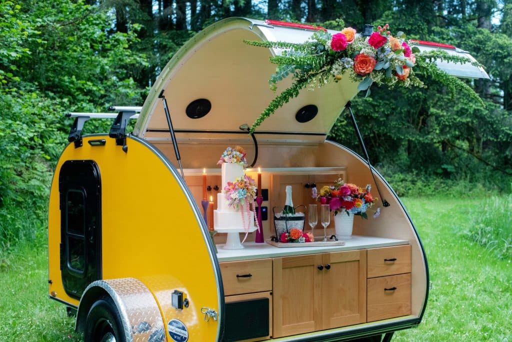 portland wedding flowers, portland wedding florist, oregon wedding florist, camper trailer wedding, trailer wedding, teardrop camper wedding, teardrop camper