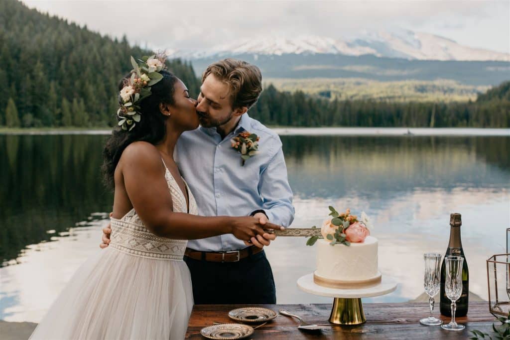 bride and groom, wedding details, wedding planning, oregon wedding, portland wedding, portland wedding florist, portland wedding flowers, oregon wedding florist, oregon wedding florist, bridal bouquet, boho bridal bouquet, statement bridal bouquet, northwest wedding, pacific northwest wedding, wedding cake, oregon wedding cake, portland wedding cake