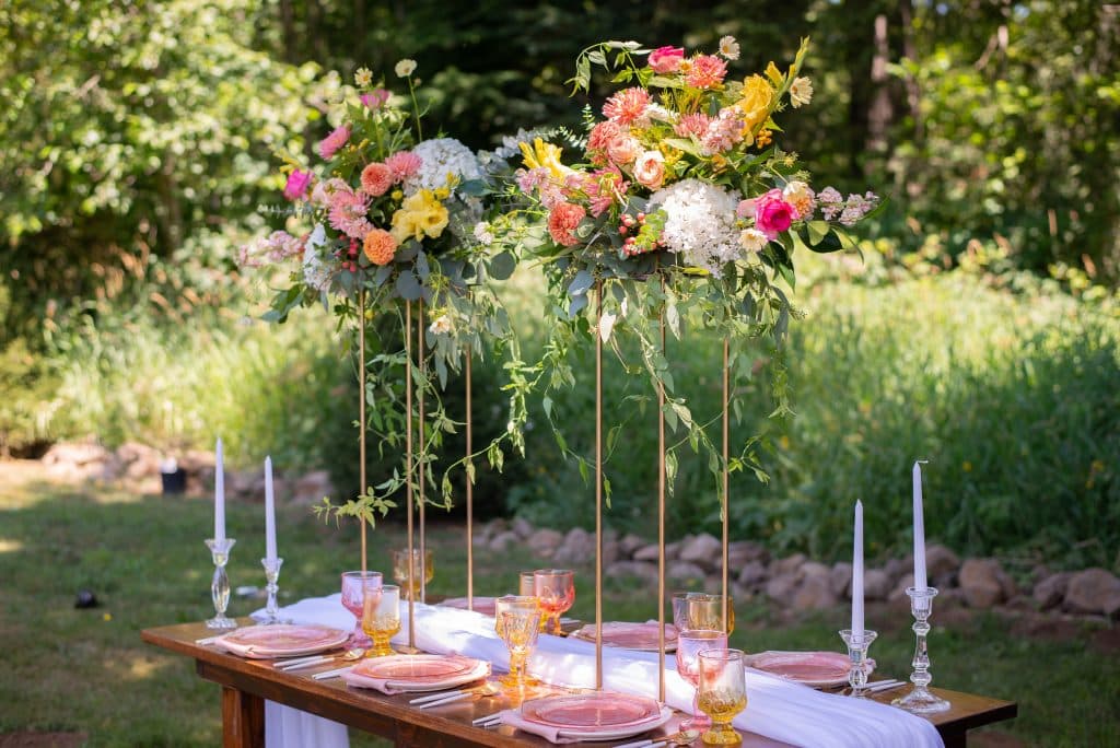 portland wedding, oregon wedding, washington wedding, portland wedding florist, portland wedding flowers, oregon wedding florist, oregon wedding flowers, harlow stands, elevated arrangements, elevated centerpieces, tablescape, summer wedding table, garden party table