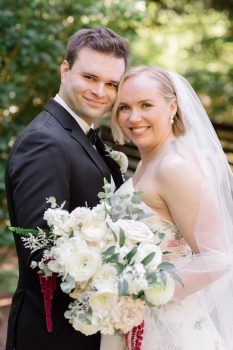 Bride and groom, portland wedding florist, abernethy center, abernethy wedding